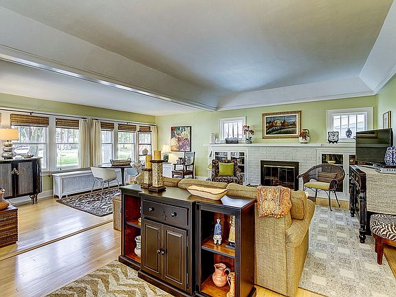 5th image of 129 Woodland Ln
