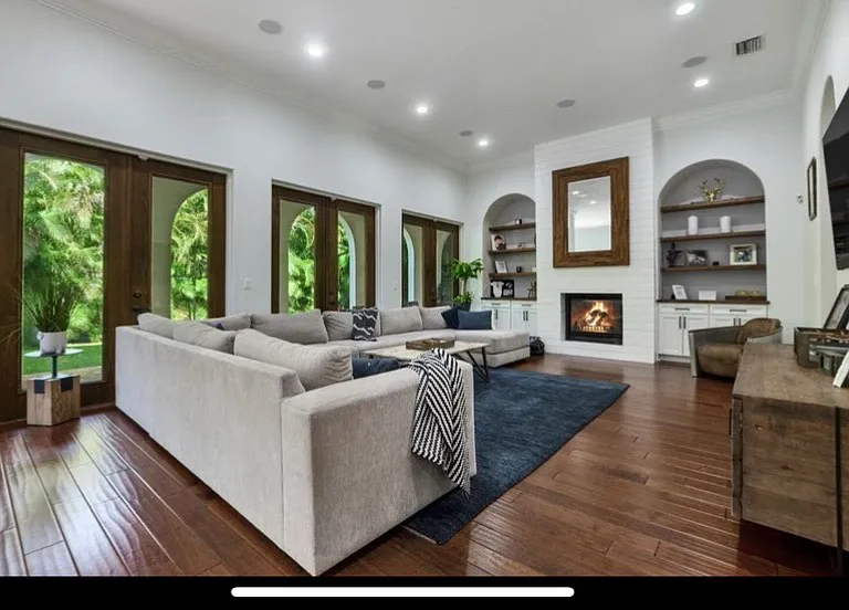3917 W Barcelona St — Photo 59