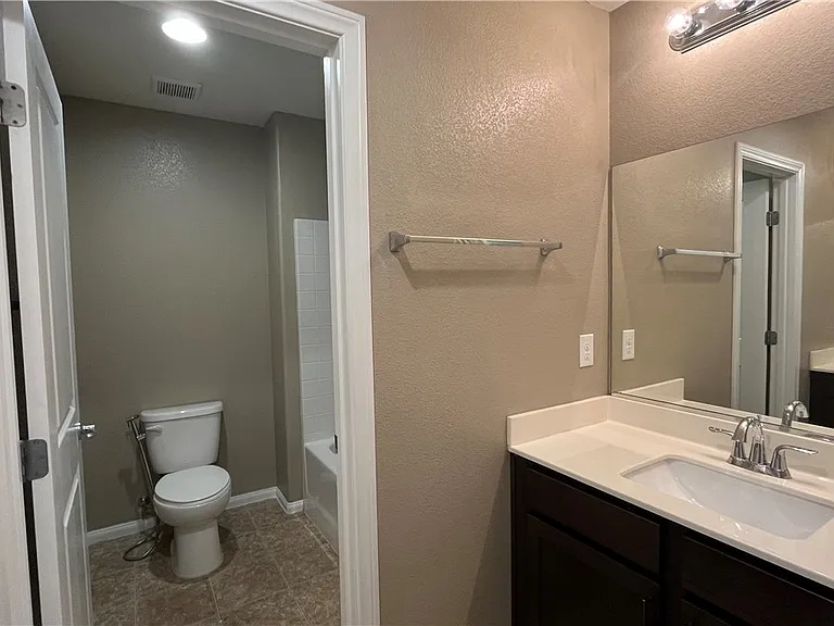 1816 Luxor Lights Ave — Photo 15