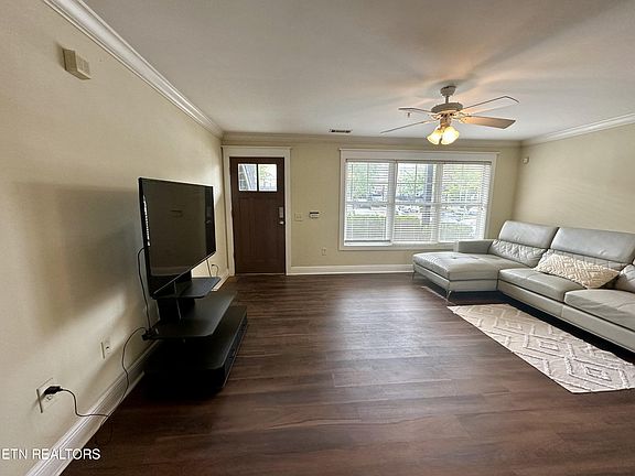 3rd image of 1101 Tree Top Way APT 1813