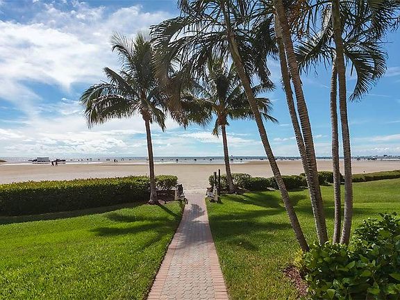 2nd image of 6662 Estero Blvd