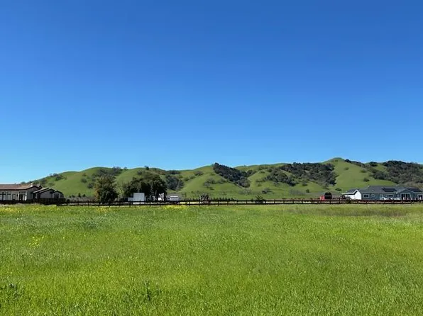 495 Bonino Ln, San Martin, CA 95046