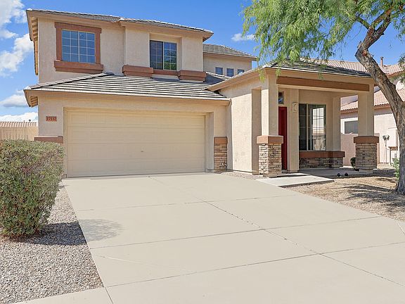 3rd image of 17537 W Dalea Dr