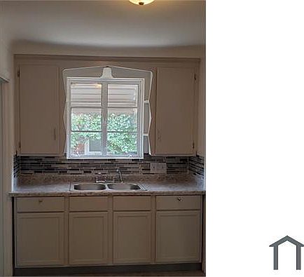 3rd image of 10338 Greensboro St