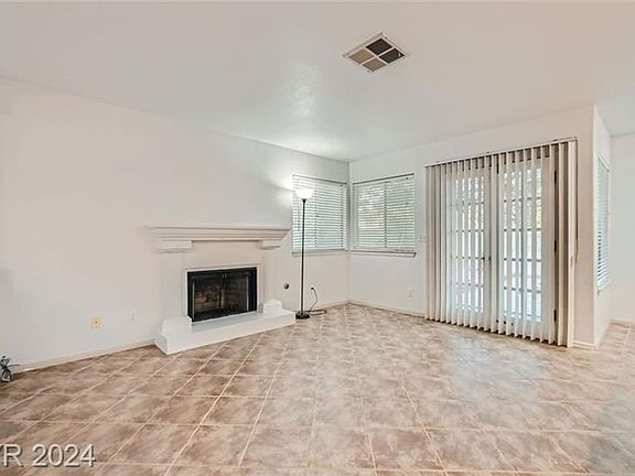 4th image of 1808 Glenwillow Dr