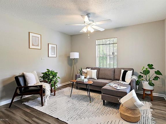 2nd image of 1584 Brook Forest Dr