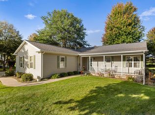 7 Sand Lake Ct, Monticello, IL 61856