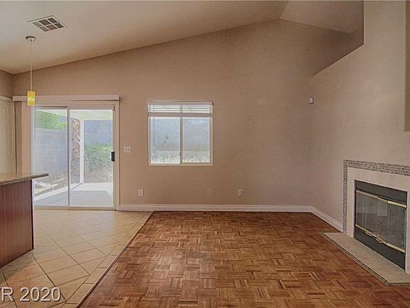 5th image of 3839 Almondview St