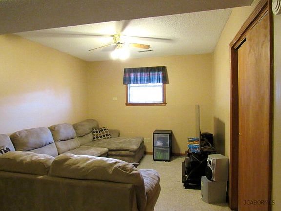 3rd image of 1801 Todd Ct