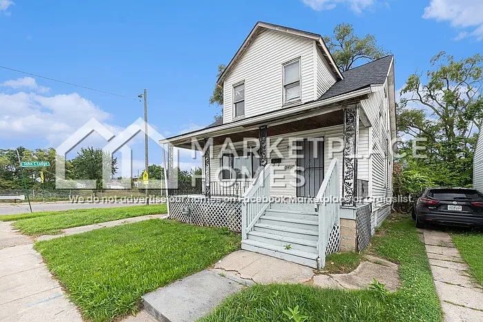 3 bed, 2.0 bath, 1500 sqft, $1,350 — Photo 3