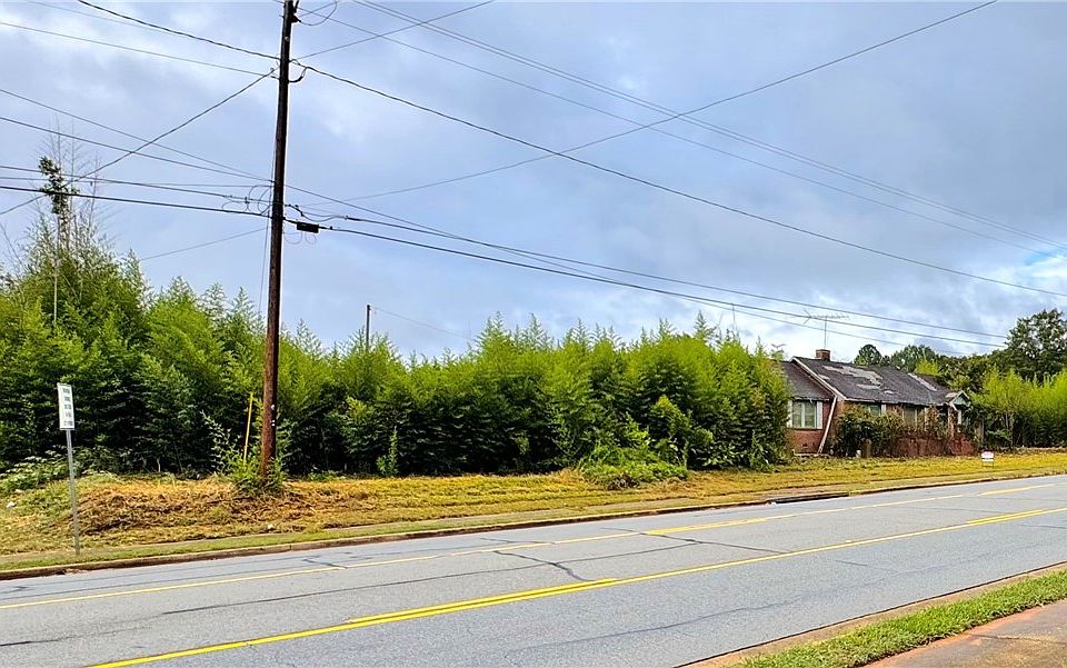 2nd image of 1550 Athens Highway