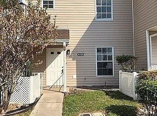 6123 Lake Front Dr, Fort Myers, FL 33908