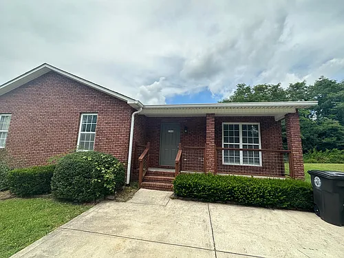 136 Alcorn St #A Photo 1