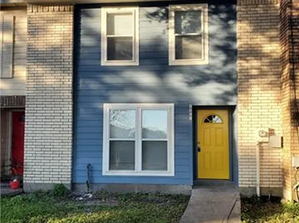 2337 Park Place Dr, Gretna, LA 70056