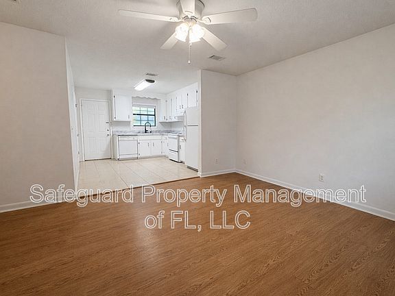 3rd image of 4185 Ravenwood Dr