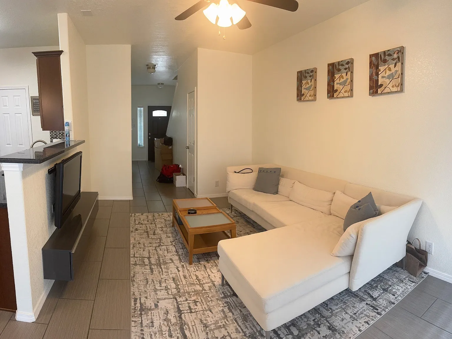 Furnished Room Rentals Available Near UT Medical Center San Antonio — Photo 1