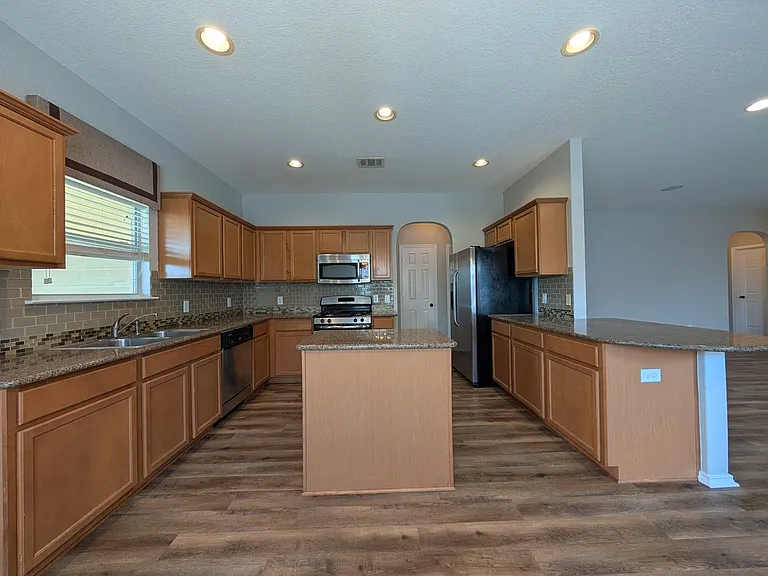 2937 Post Oak Cir — Photo 14