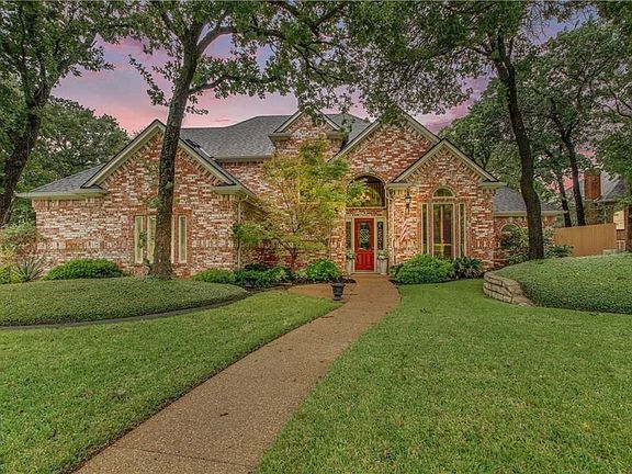 2nd image of 6400 Kenshire Ct