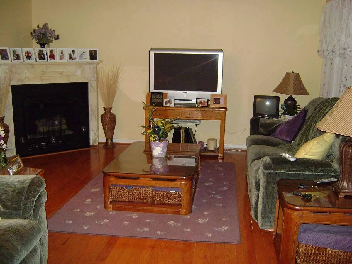 Building Photo - 3700 Excalibur Ct #102