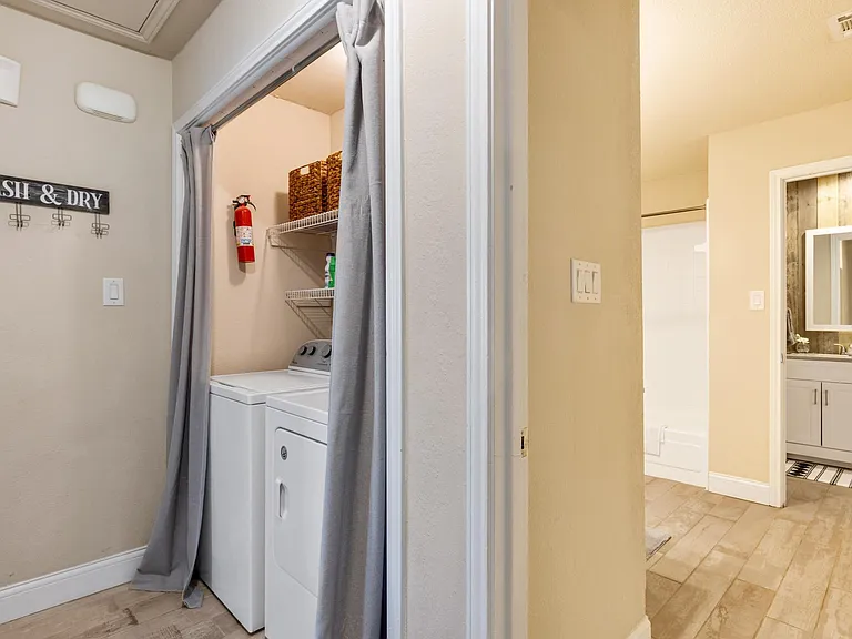 2918 Clover Ln — Photo 26