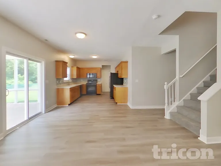 2990 Parkview Dr — Photo 4
