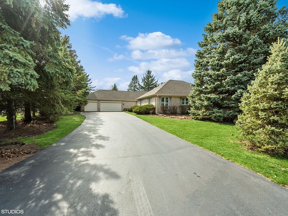 1 Hilltop Ct, Hawthorn Woods, IL 60047 Zillow