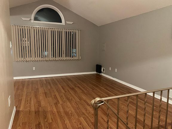 2nd image of 250 McBaine Ave