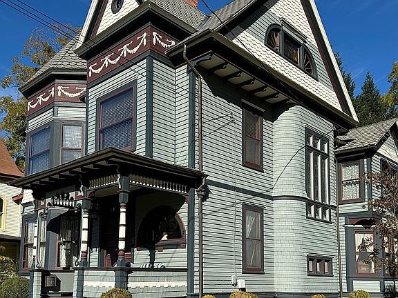 Belleflower Mansionette
