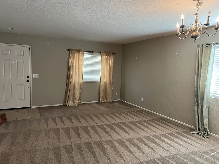 3627 E Avenue H10 — Photo 14