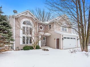 1038 Jacaranda Cir SE, Ada, MI 49301