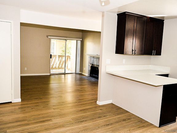 5th image of 521 Sandalwood Pl Unit 6