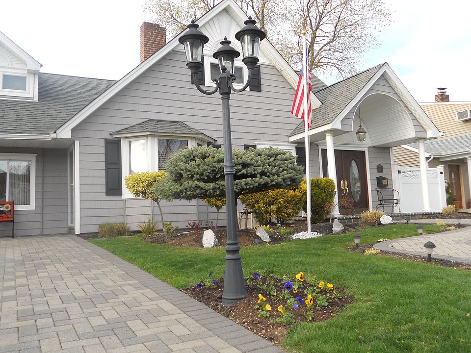 1st image of 23 Amber Ln