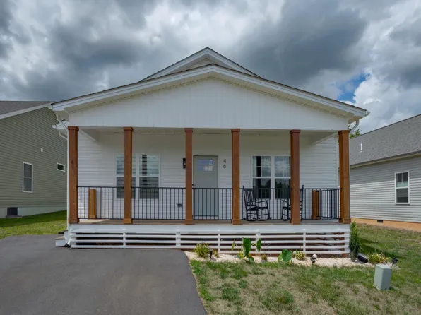 46 Triple Crown Dr, Lexington, VA 24450