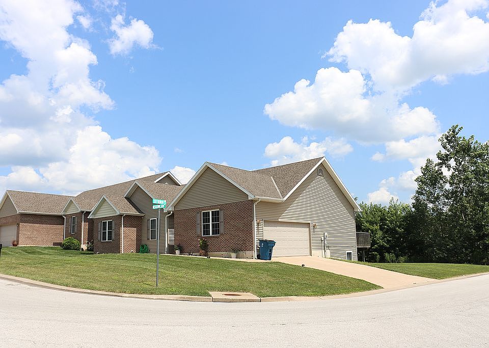 1st image of 807 Meadow Lark Dr