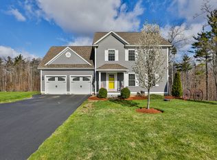 38 Jenkins Farm Rd, Chester, NH 03036