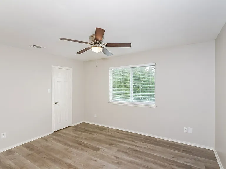 4323 Gentle Grove Dr — Photo 14