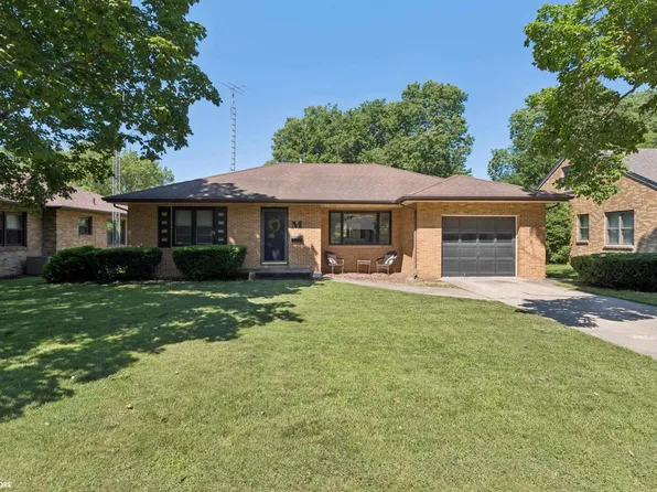 616 S Vermont Ave, Mason City, IA 50401