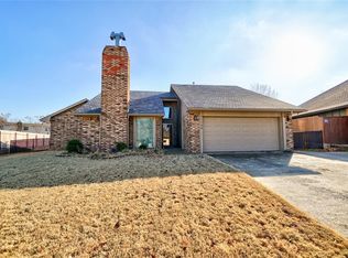 11128 Folkstone Dr, Yukon, OK 73099