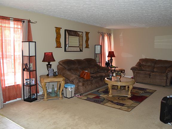 5th image of 664 Rolling Brooke Way