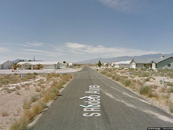 3rd image of 401 E Kiowa St