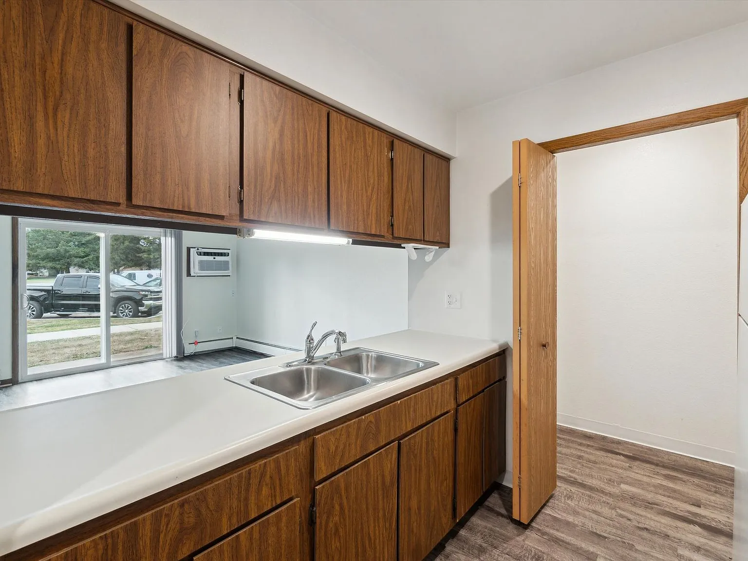 Countryside Apartments (Countryside Apts LLC) — Photo 4