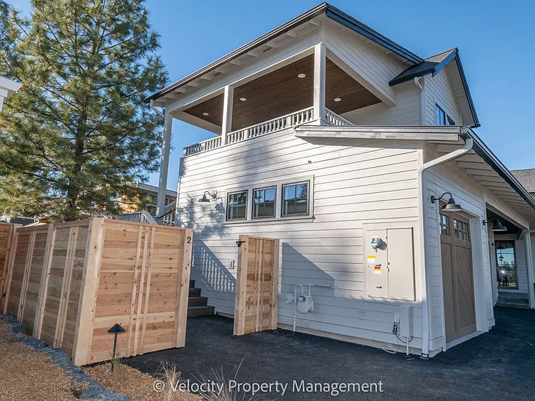 3031 NW Tharp Ave #2 — Photo 2