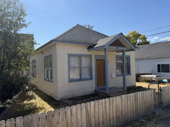 12 Camino Ave, Weed, CA 96094