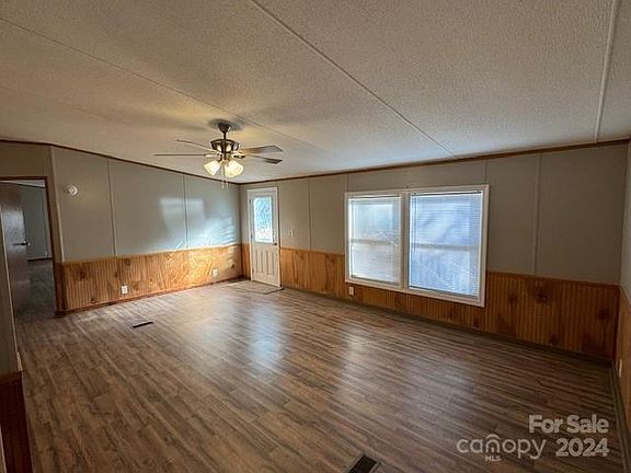 4th image of 4963 Karen Ct