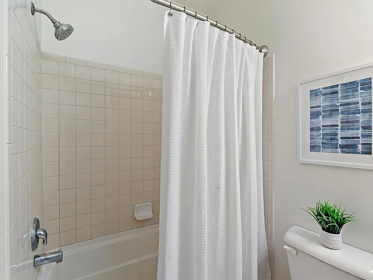 650 Claire Ln — Photo 12