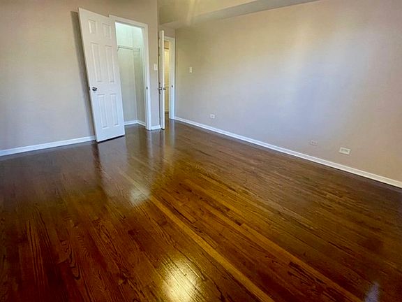 4th image of 7706 S Essex Ave #2S