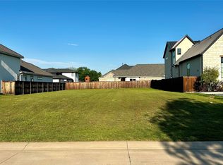 202 River Trail Ct, Westworth Village, TX 76114