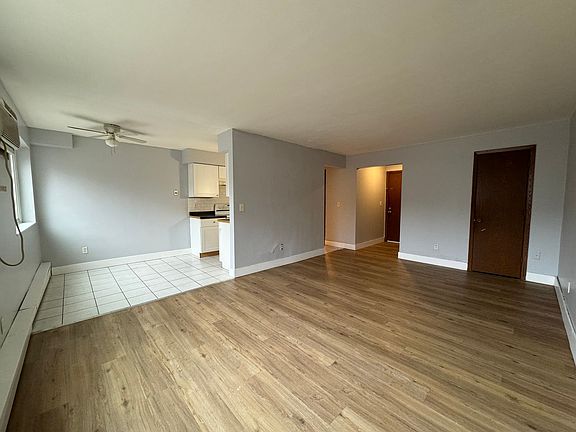 3rd image of 3520 12th Ave S APT 4