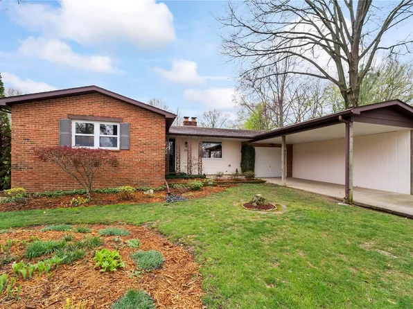 1010 Lantern Ln, Lebanon, IL 62254