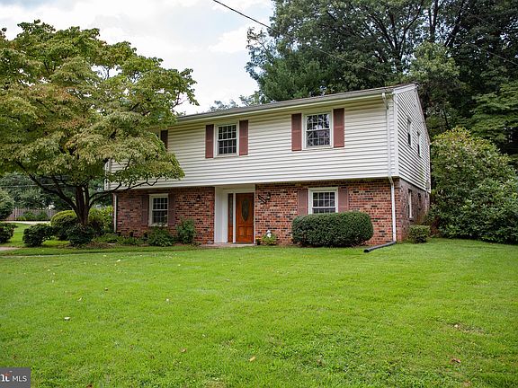 2nd image of 11400 Orleans Way